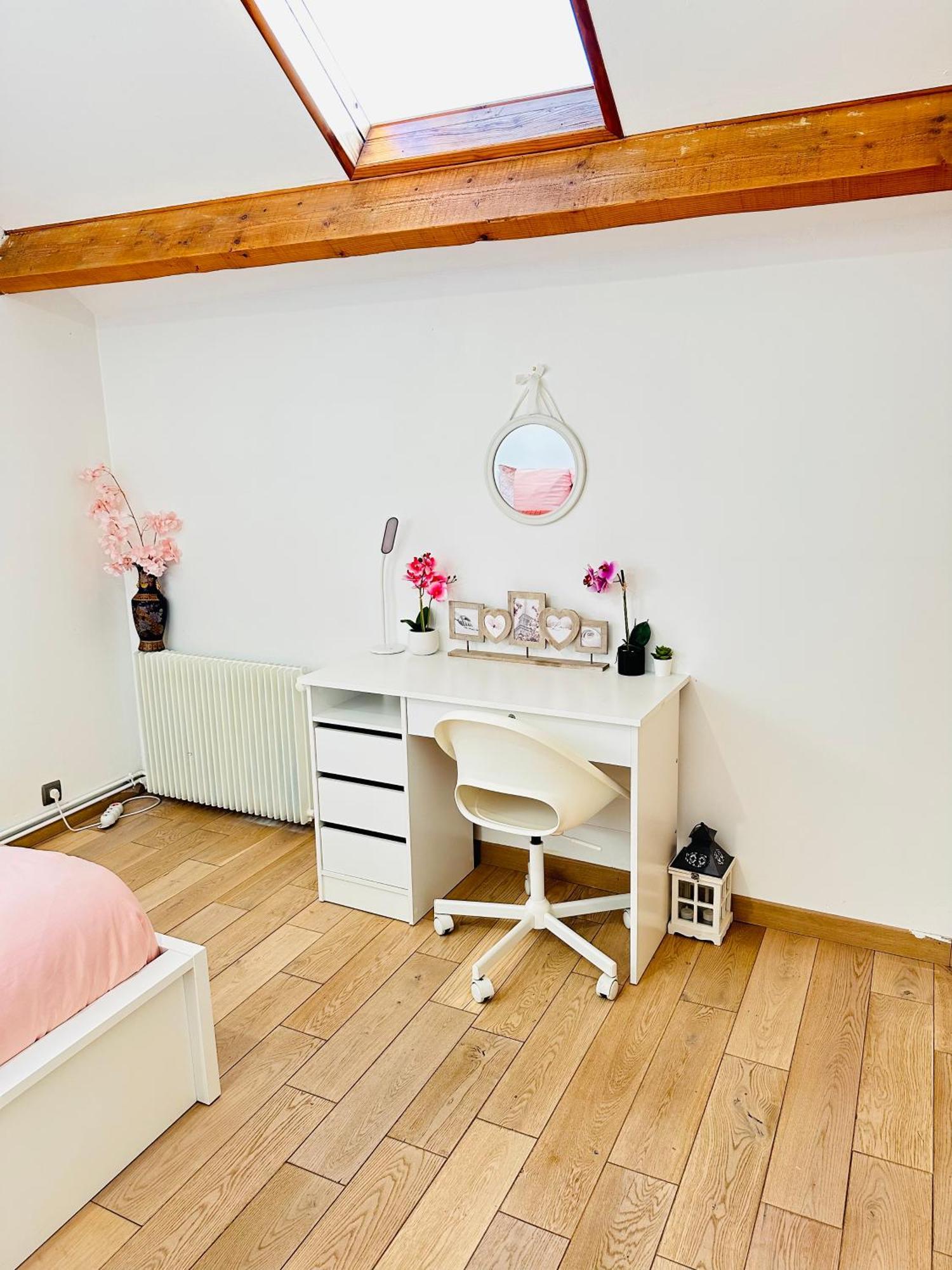 Jabeen'S House Bedroom 2 เบอซองส์ ภายนอก รูปภาพ