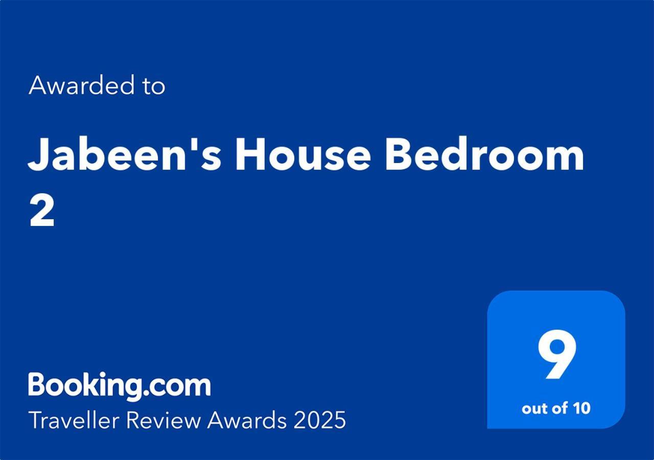 Jabeen'S House Bedroom 2 เบอซองส์ ภายนอก รูปภาพ